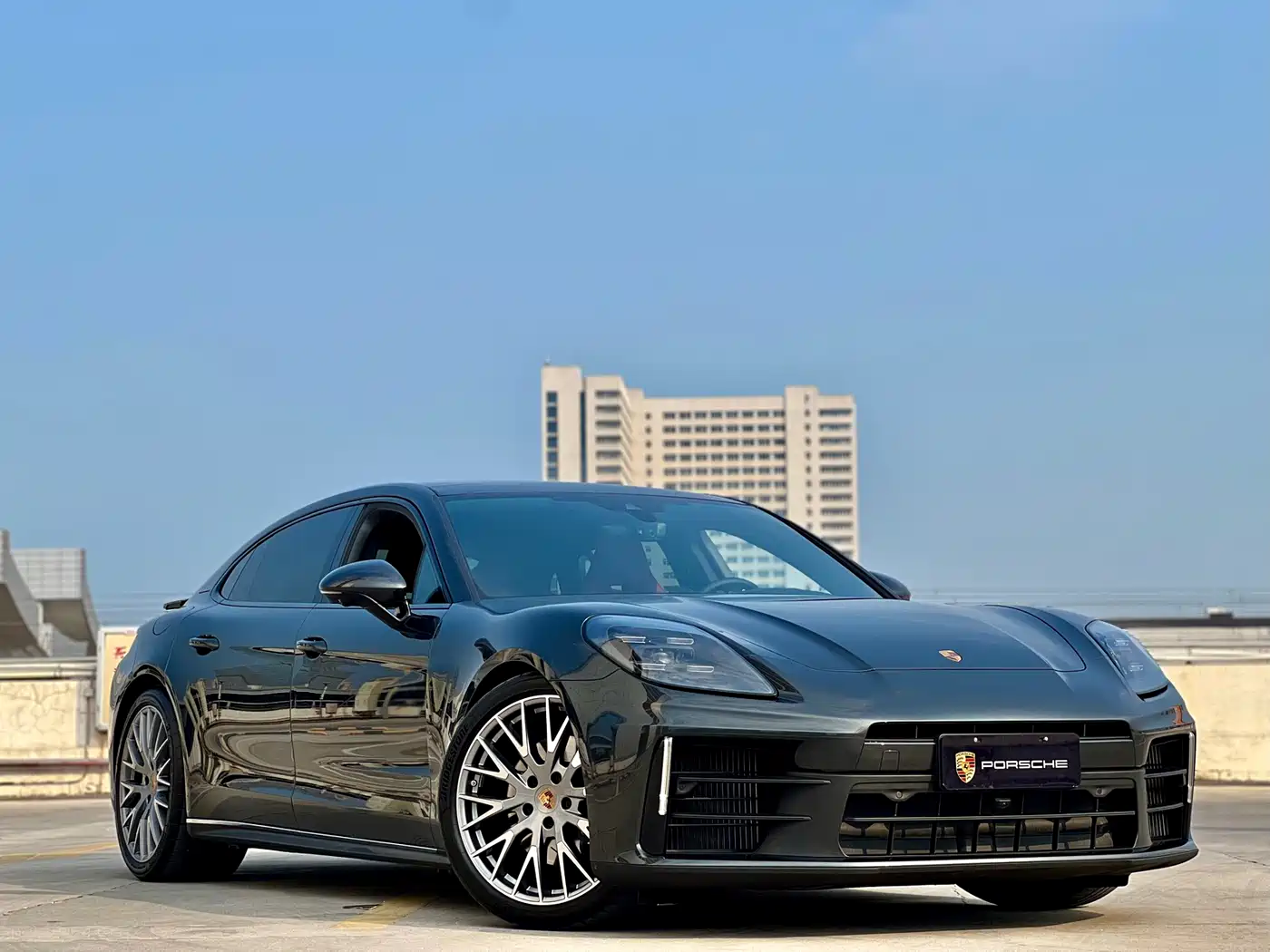 Porsche Panamera 2026 Panamera 4 Executive Long Wheelbase 2.9T фото 3