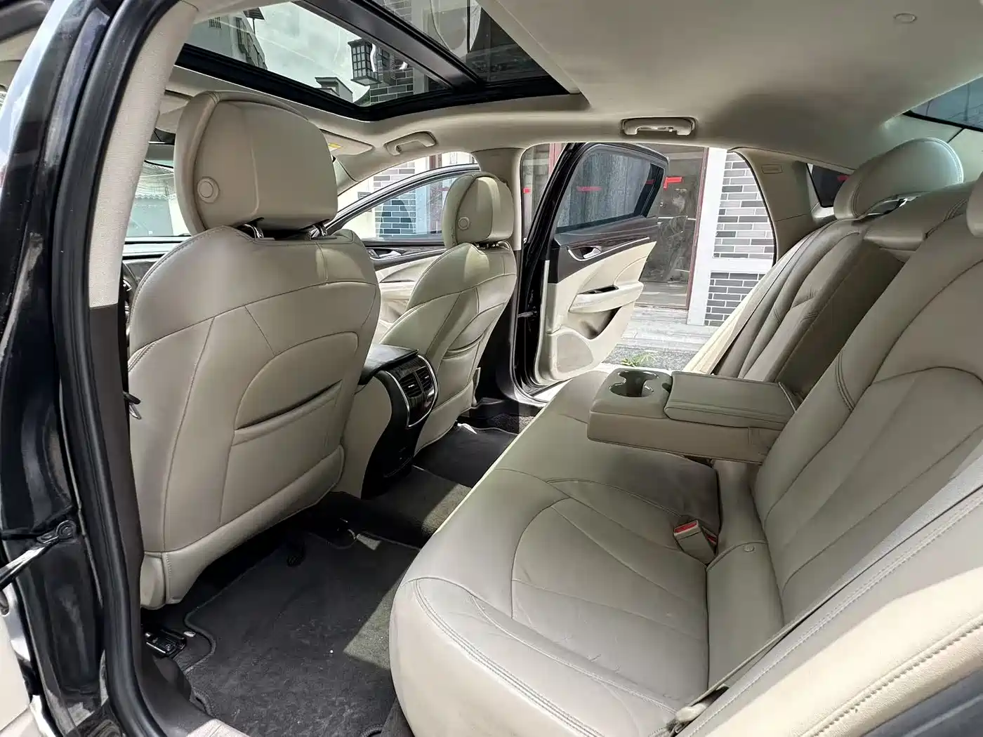 Buick LaCrosse 2016 Facelift 20T Leading фото 11