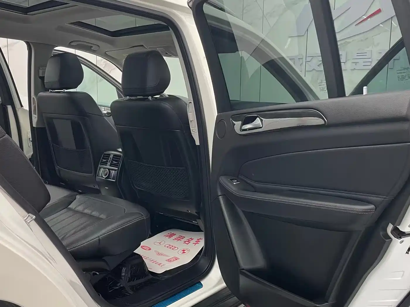 Mercedes-Benz GLS 2016 GLS 400 4MATIC Luxury фото 15