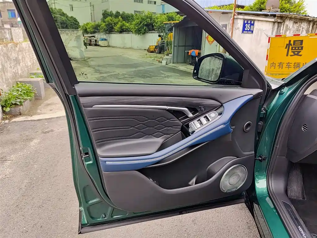 Voyah Auto VOYAH FREE 2024 Ultra Long Range Intelligent Driving Edition фото 6