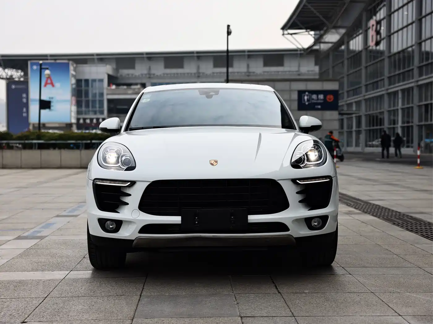 Porsche Macan 2017 Macan 2.0T фото 2