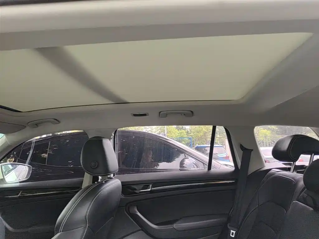 Škoda Kodiaq 2017 TSI330 7-seater 2WD Luxury Edition фото 25