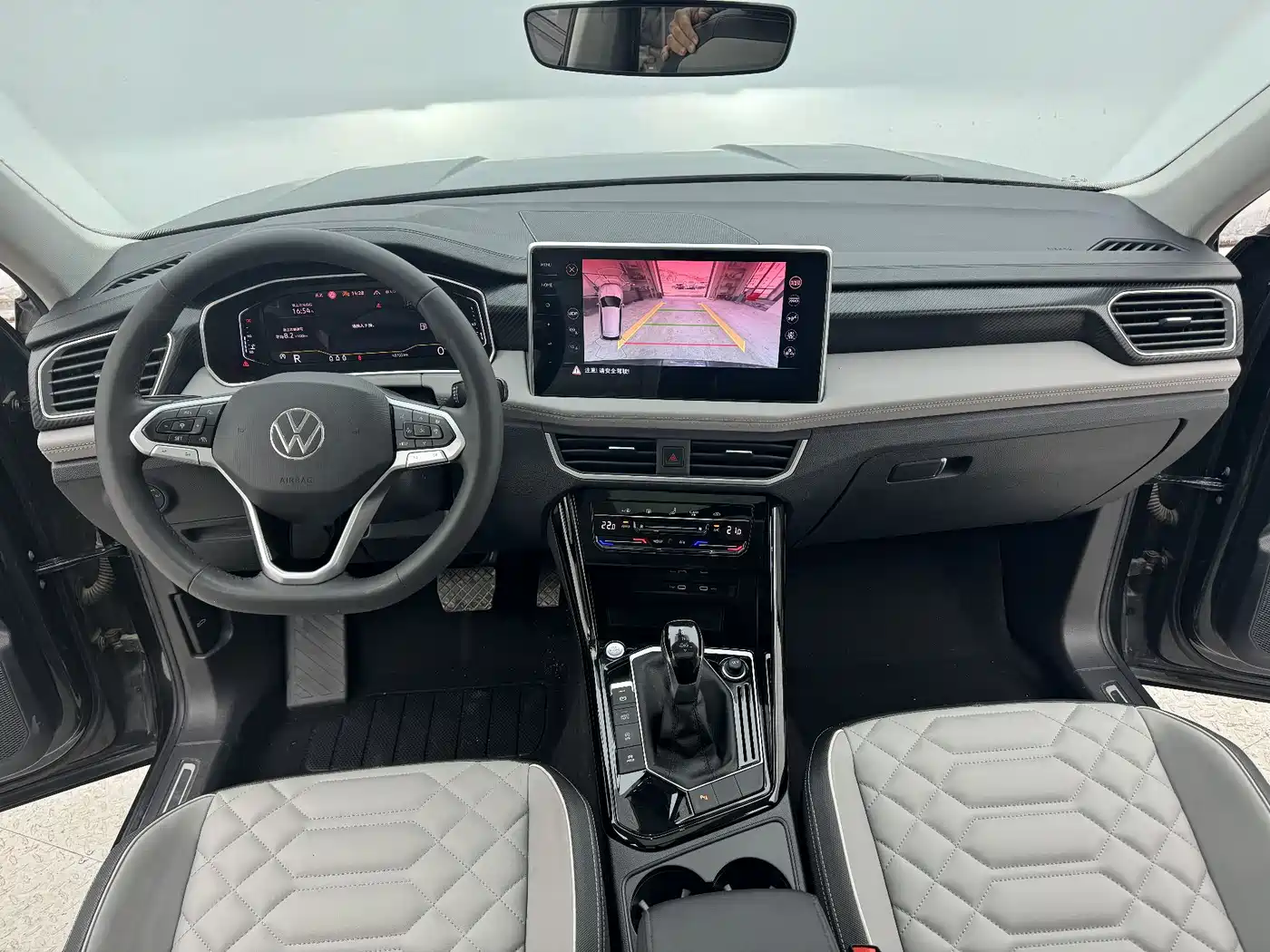 Volkswagen Tayron 2023 280TSI 2WD Luxury Plus Advanced Edition фото 17