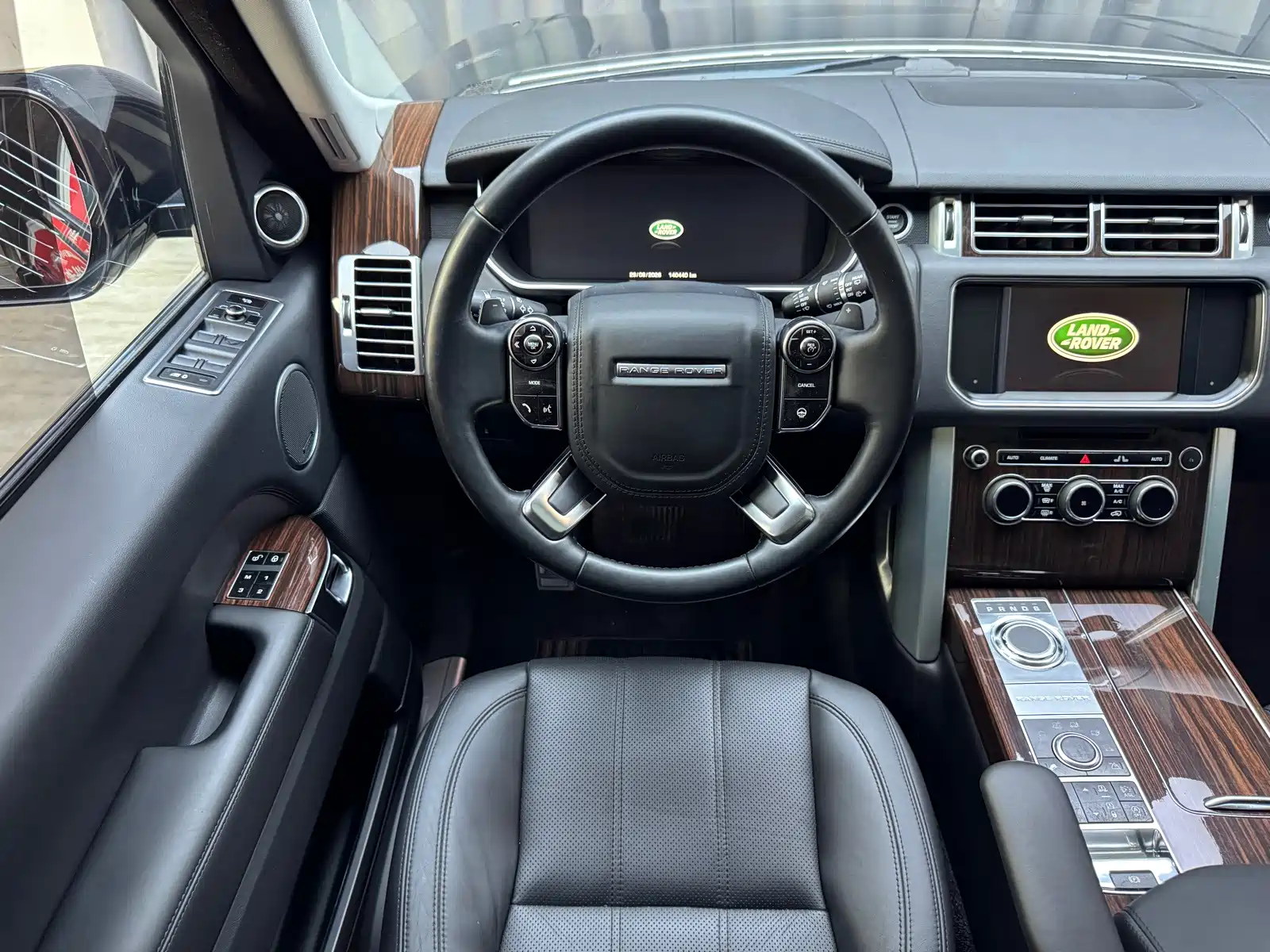 Фото 11 - Land Rover Range Rover