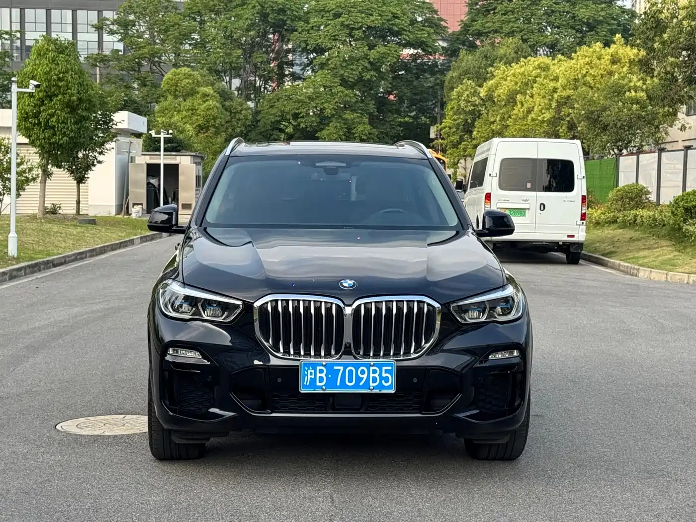 BMW X5 (Import) 2021 xDrive40i Exclusive M Sport Package фото 2