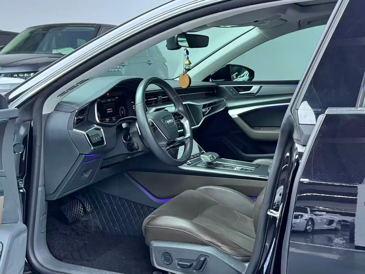 Audi A7L 2024 45TFSI S-line Dream Edition Crystal Package фото 6
