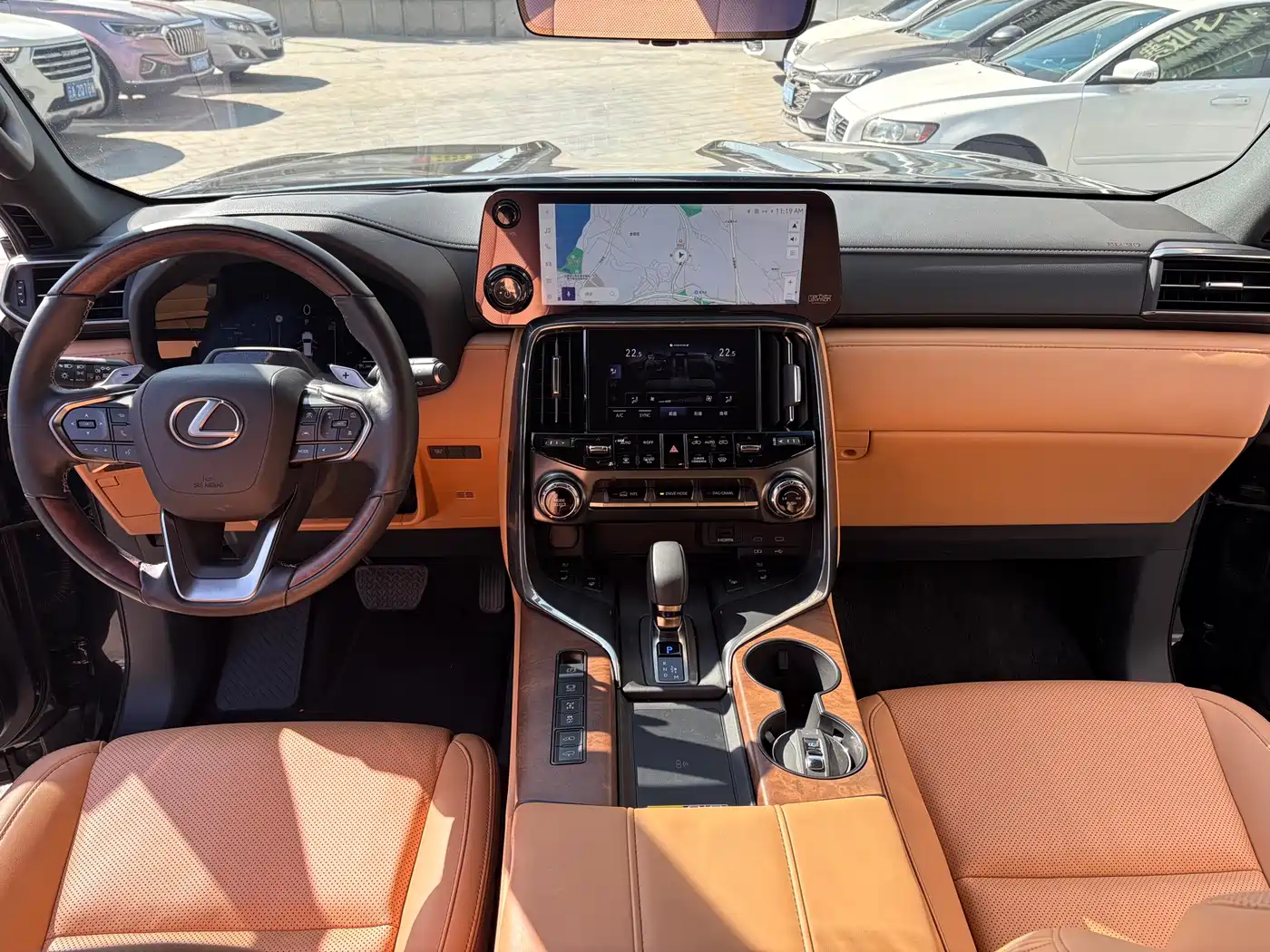 Lexus LX 2025 700h Boundary Edition фото 9