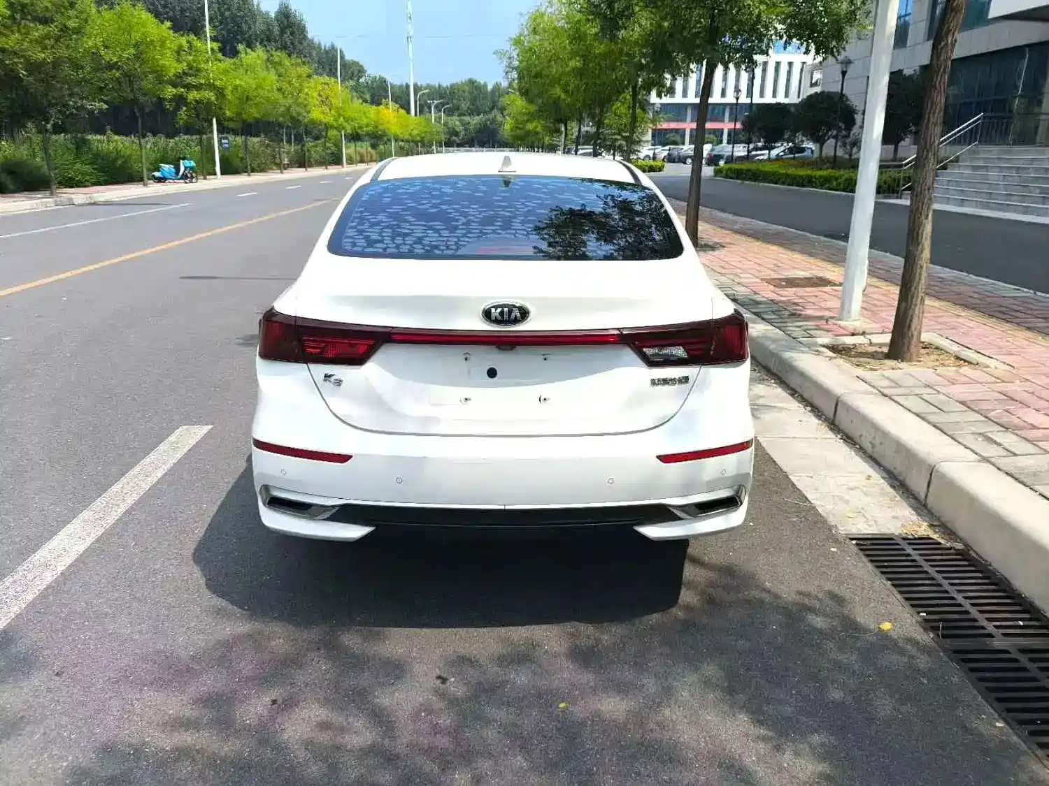 Photo 10 - Kia K3