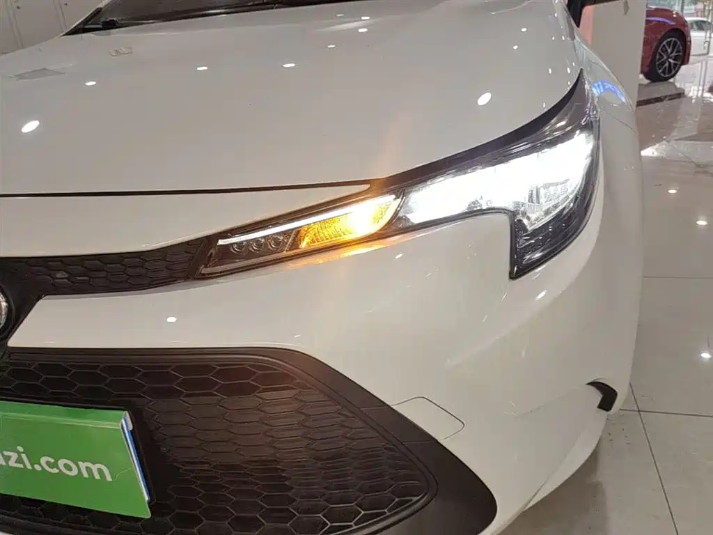 Toyota Levin 2022 Dual Engine 1.8H E-CVT Progressive Edition фото 24