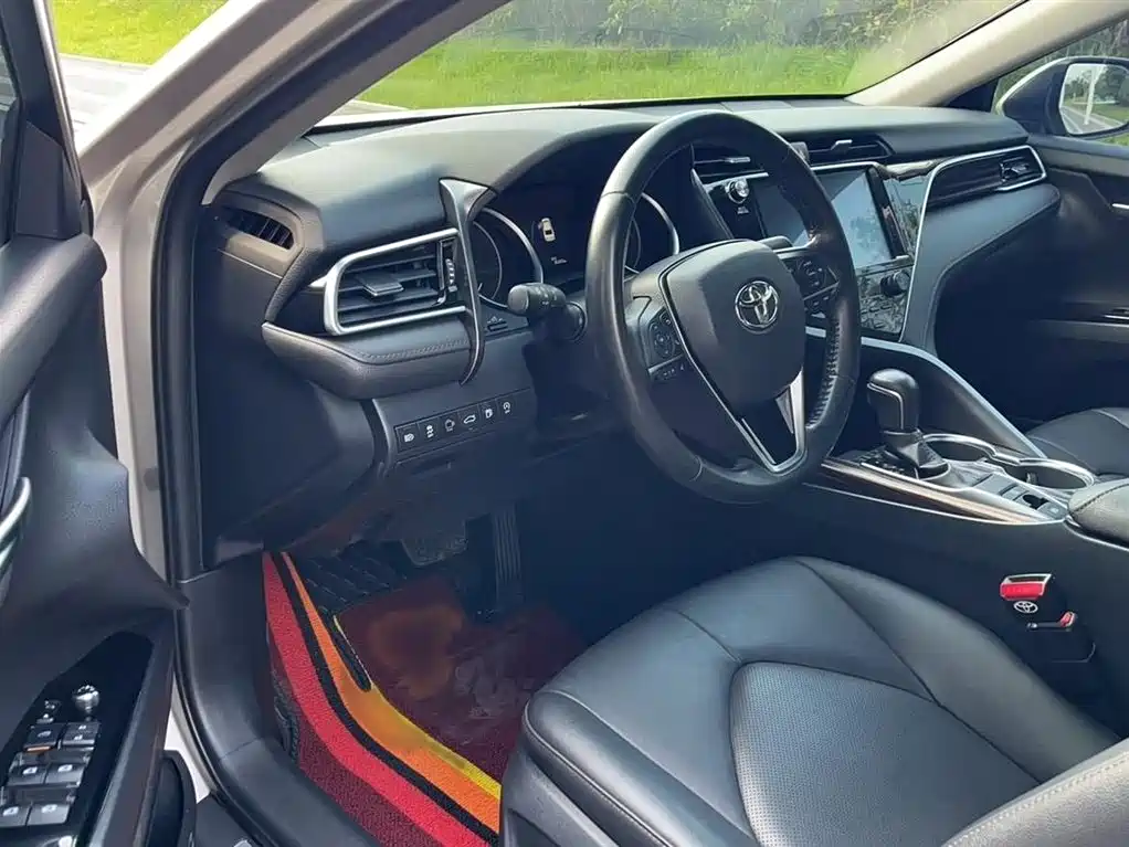 Toyota Camry 2018 2.0G Luxury Edition фото 7