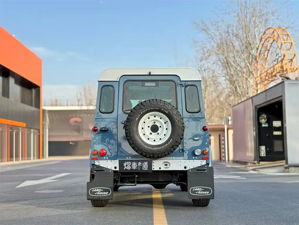 Land Rover Defender 2010 Ice·Fire Limited Edition фото 4