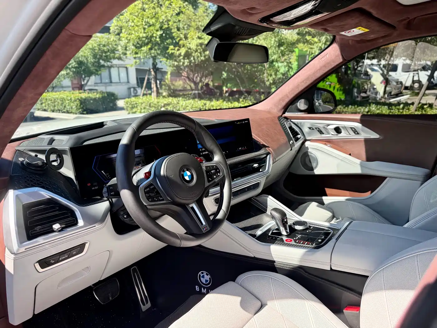 2025 BMW XM