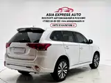 Фото 4 - Mitsubishi Outlander