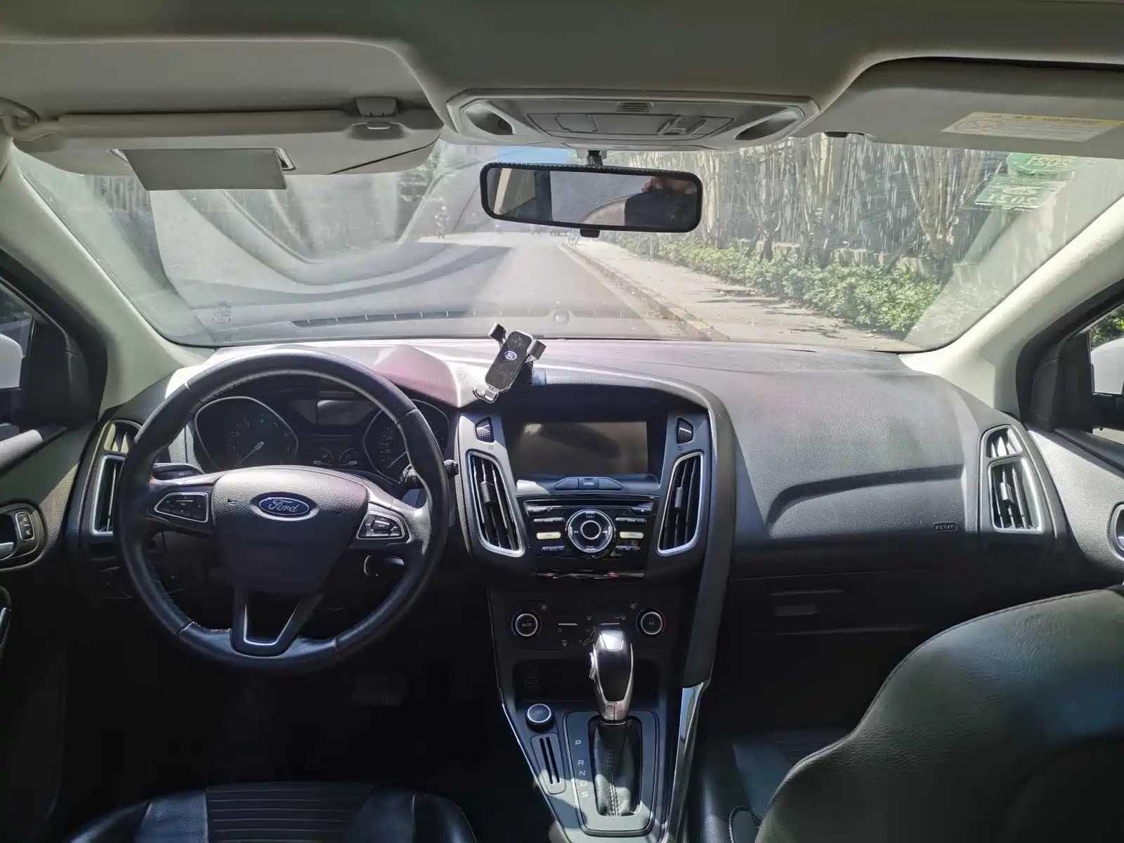 Фото 8 - Ford Focus