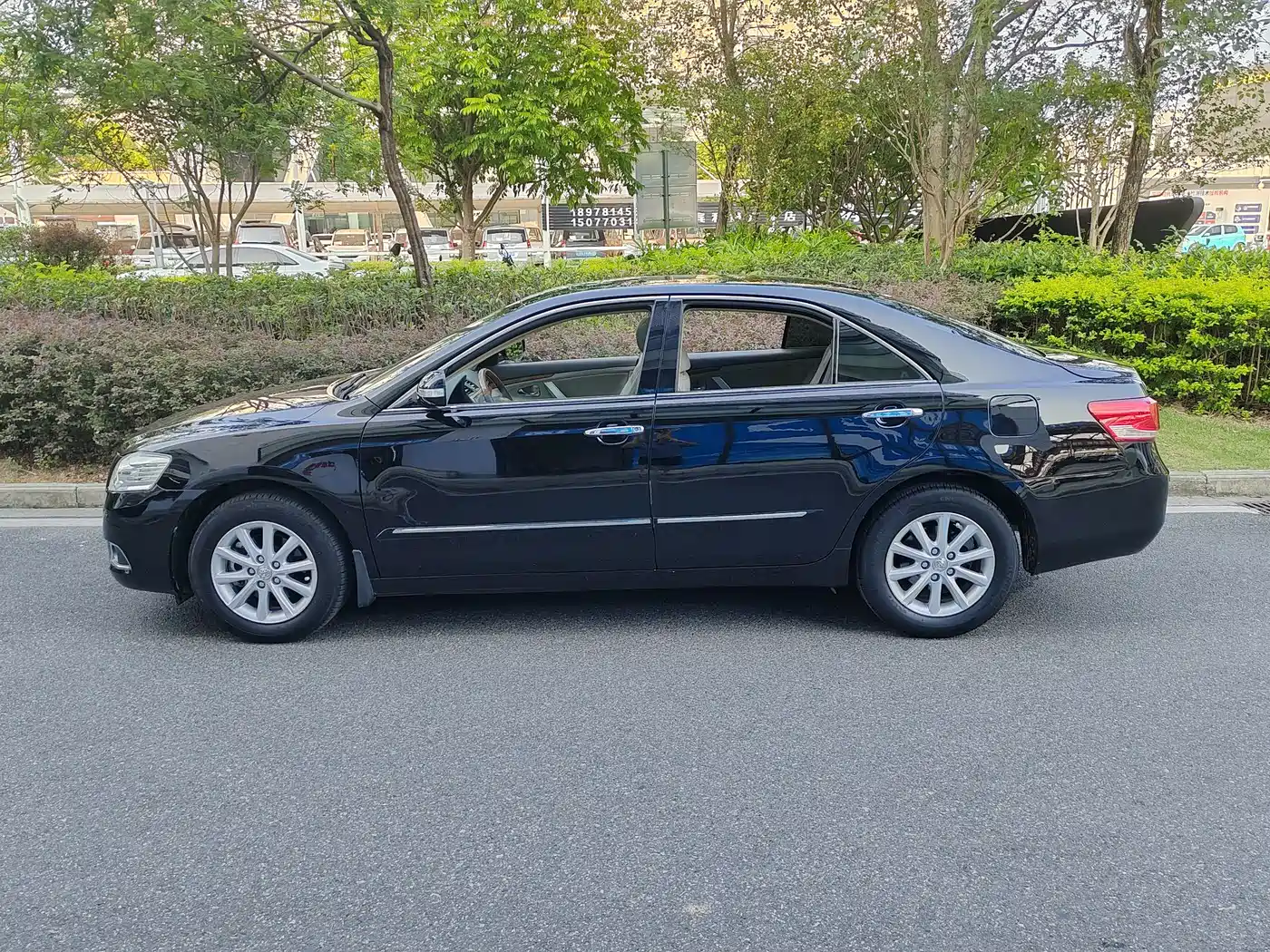 Toyota Camry 2011 200G Luxury Anniversary Edition фото 3