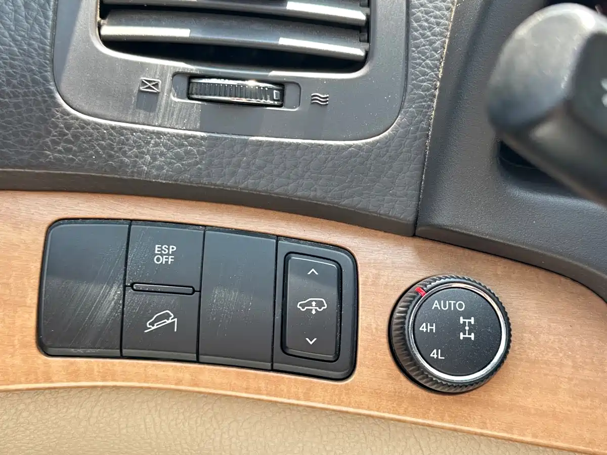 Kia Borego 2008 3.8L Luxury Edition China IV фото 26