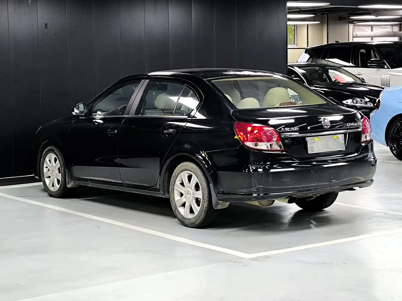 Volkswagen Lavida 2008 2.0L Manual Premium Edition фото 17