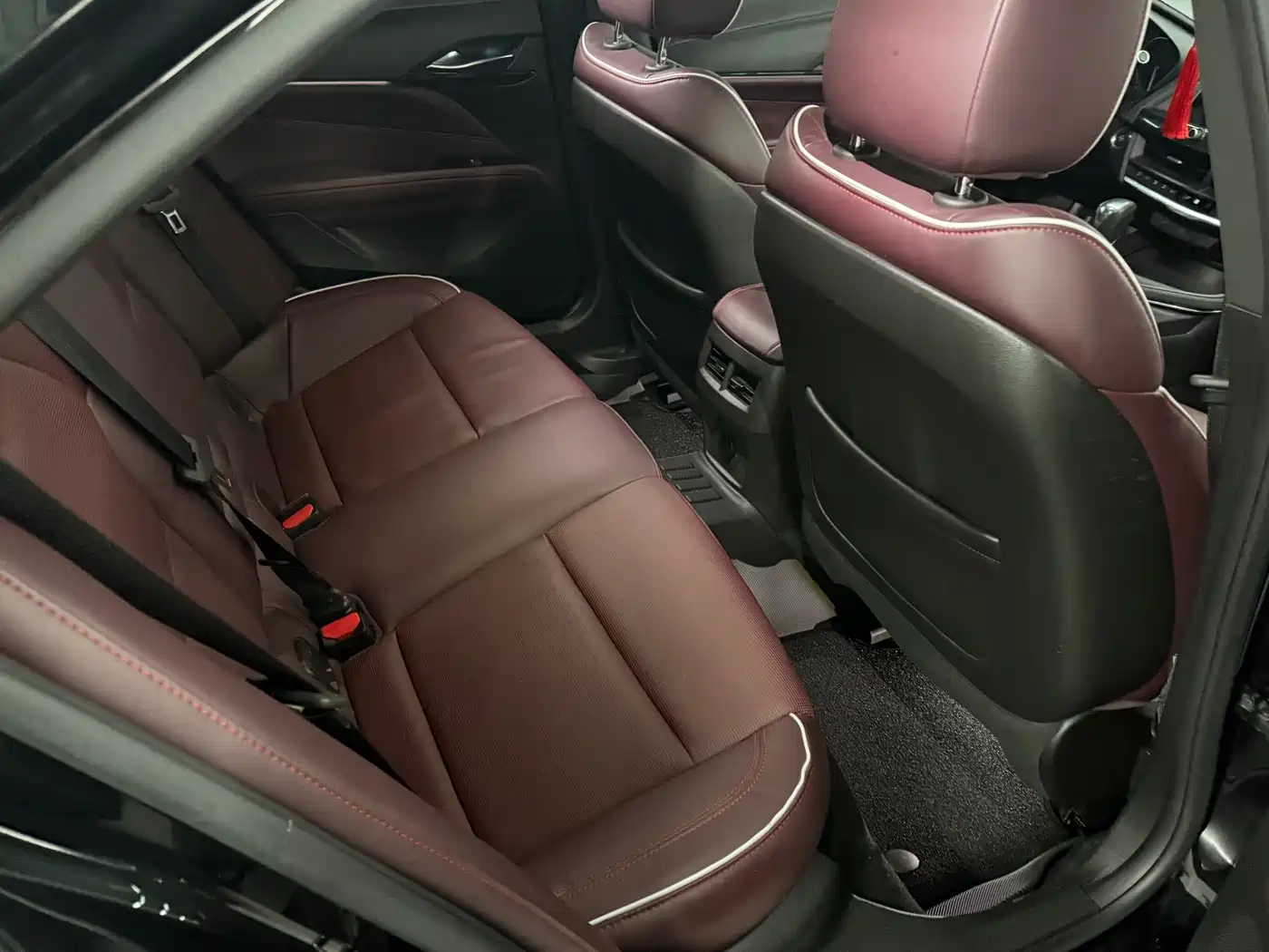 Cadillac CT4 2021 28T Premium Edition фото 10