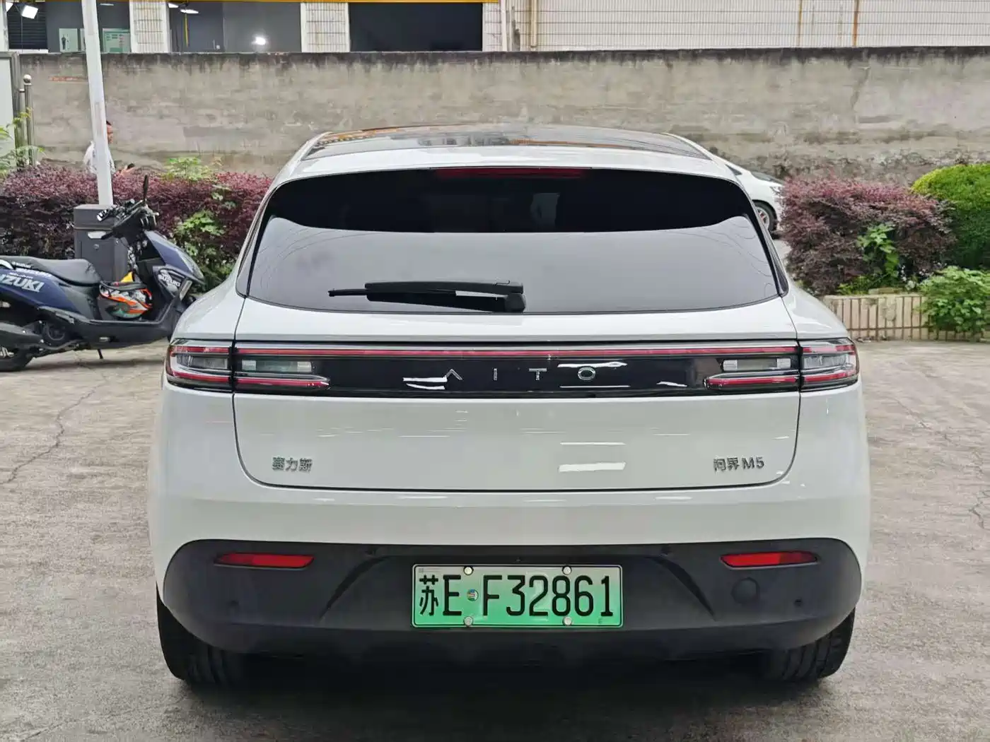 AITO Wenjie AITO M5 2022 Extended Range RWD Standard фото 5