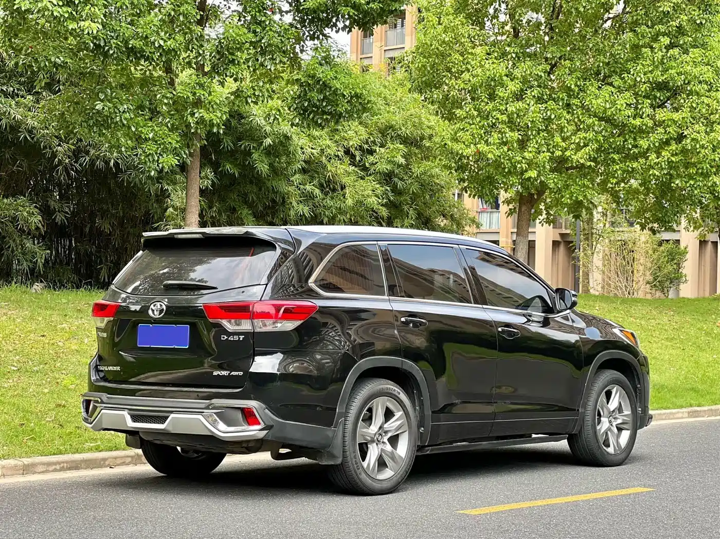 صورة 19 - Toyota Highlander