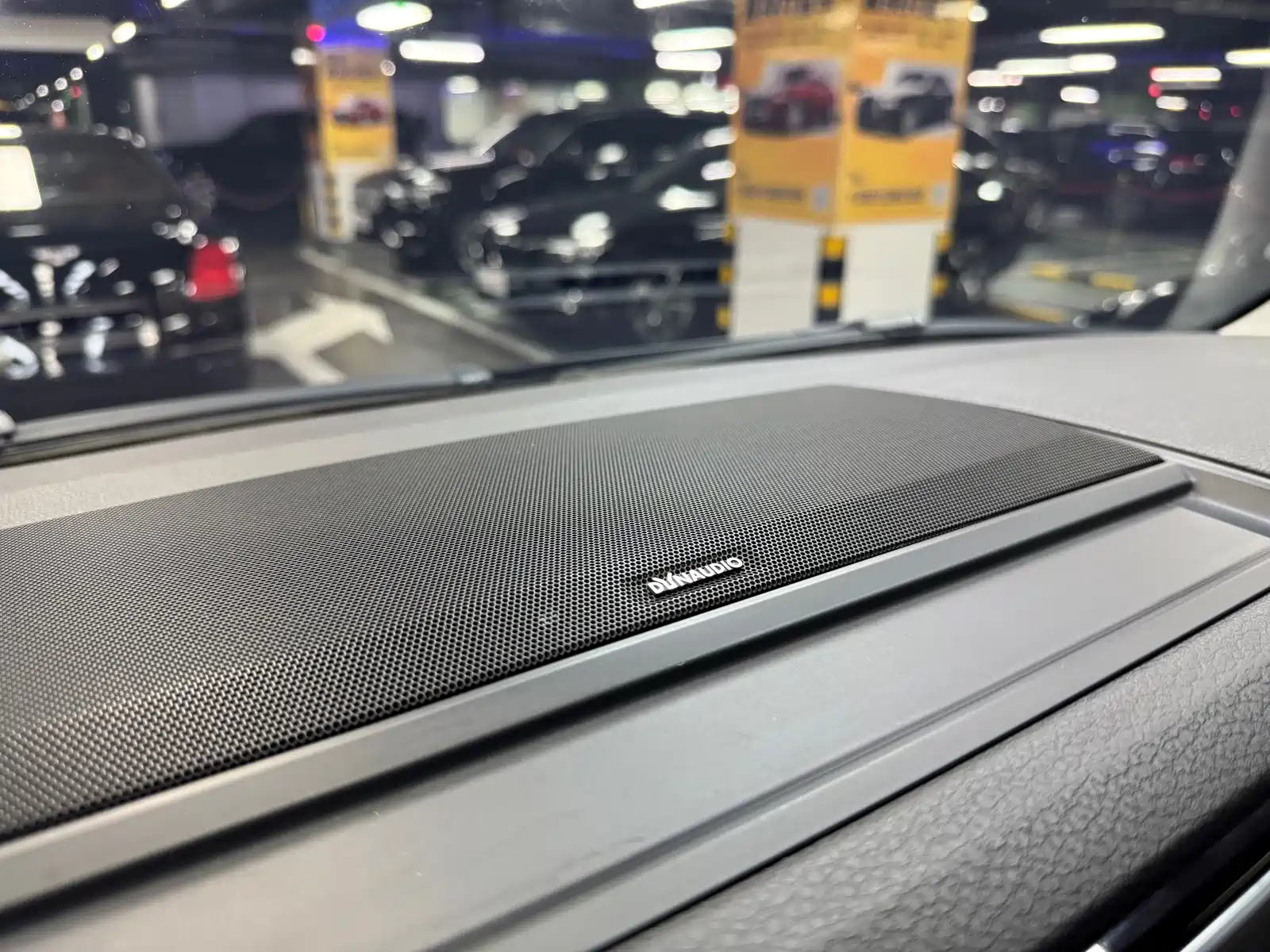 Фото 26 - Volkswagen Multivan