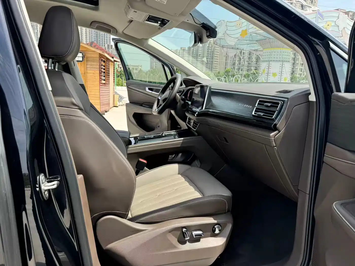 Volkswagen Viloran 2024 330TSI Luxury Edition фото 6