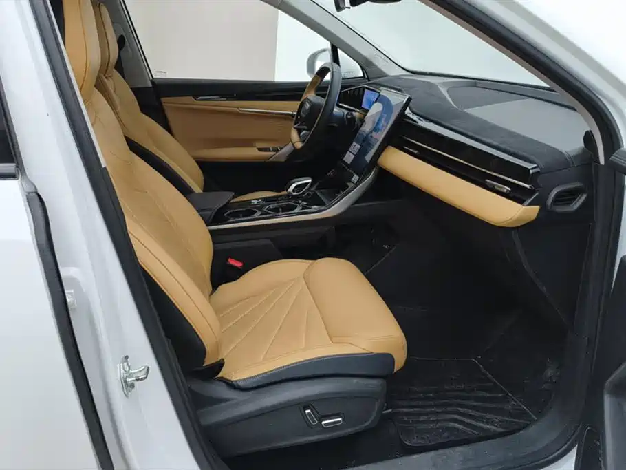 GEELY AUTOMOBILE BOYUE L