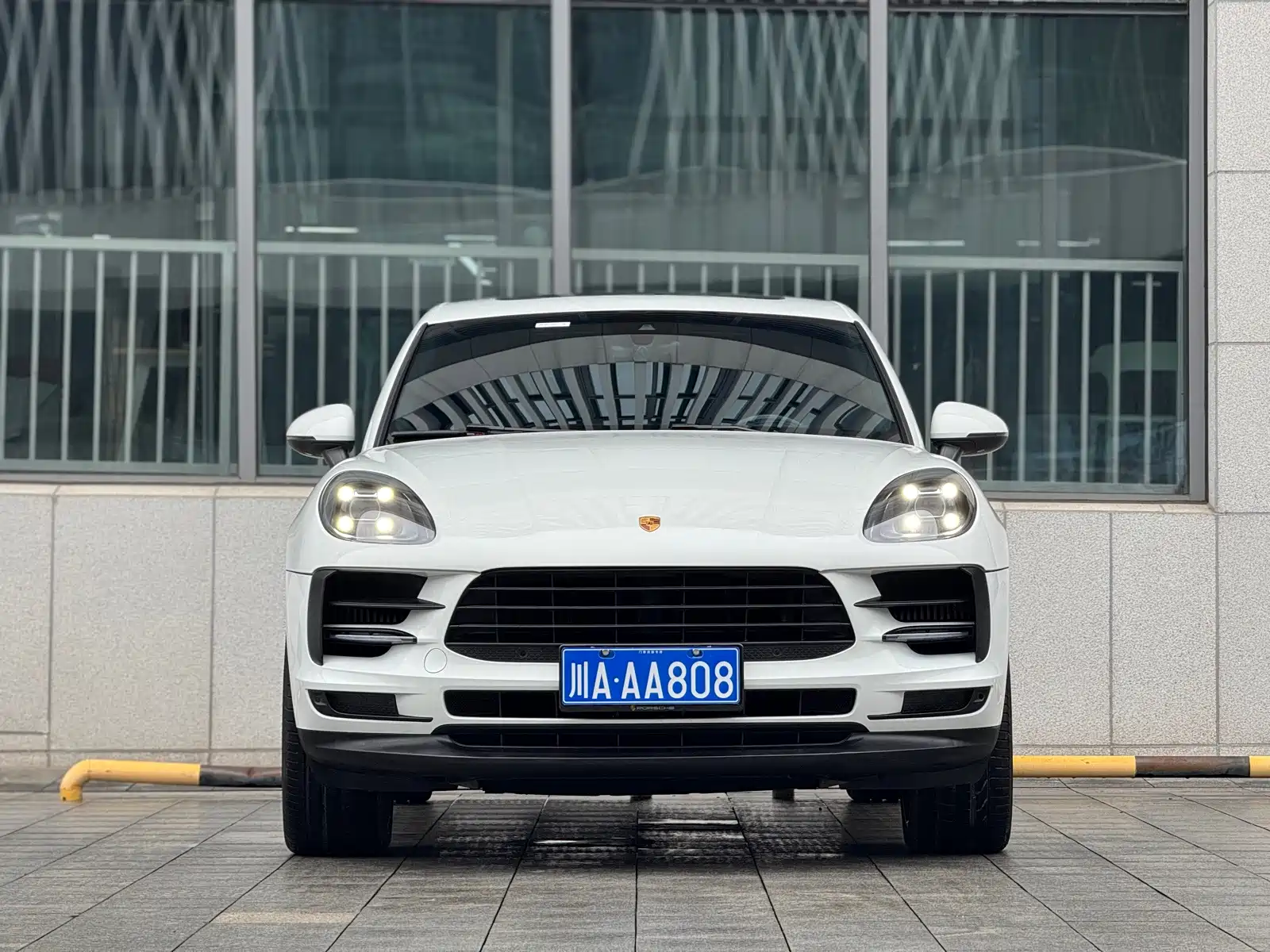 Фото 2 - Porsche Macan