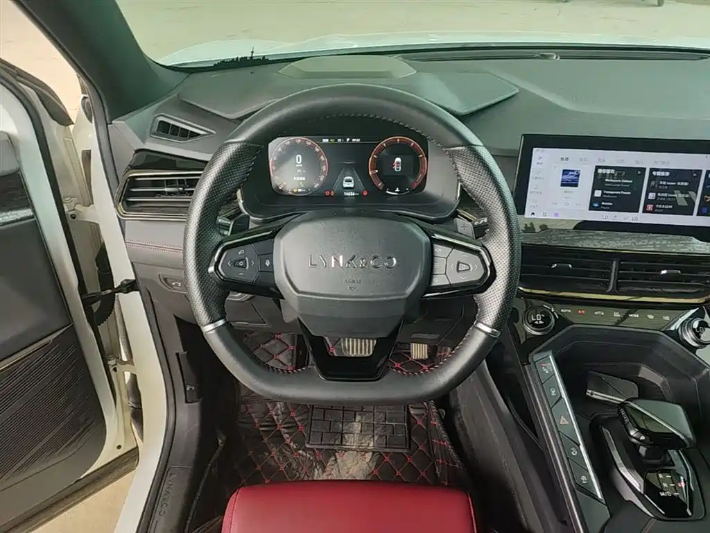 Lynk & Co 06 2020 1.5T Power Pro фото 11