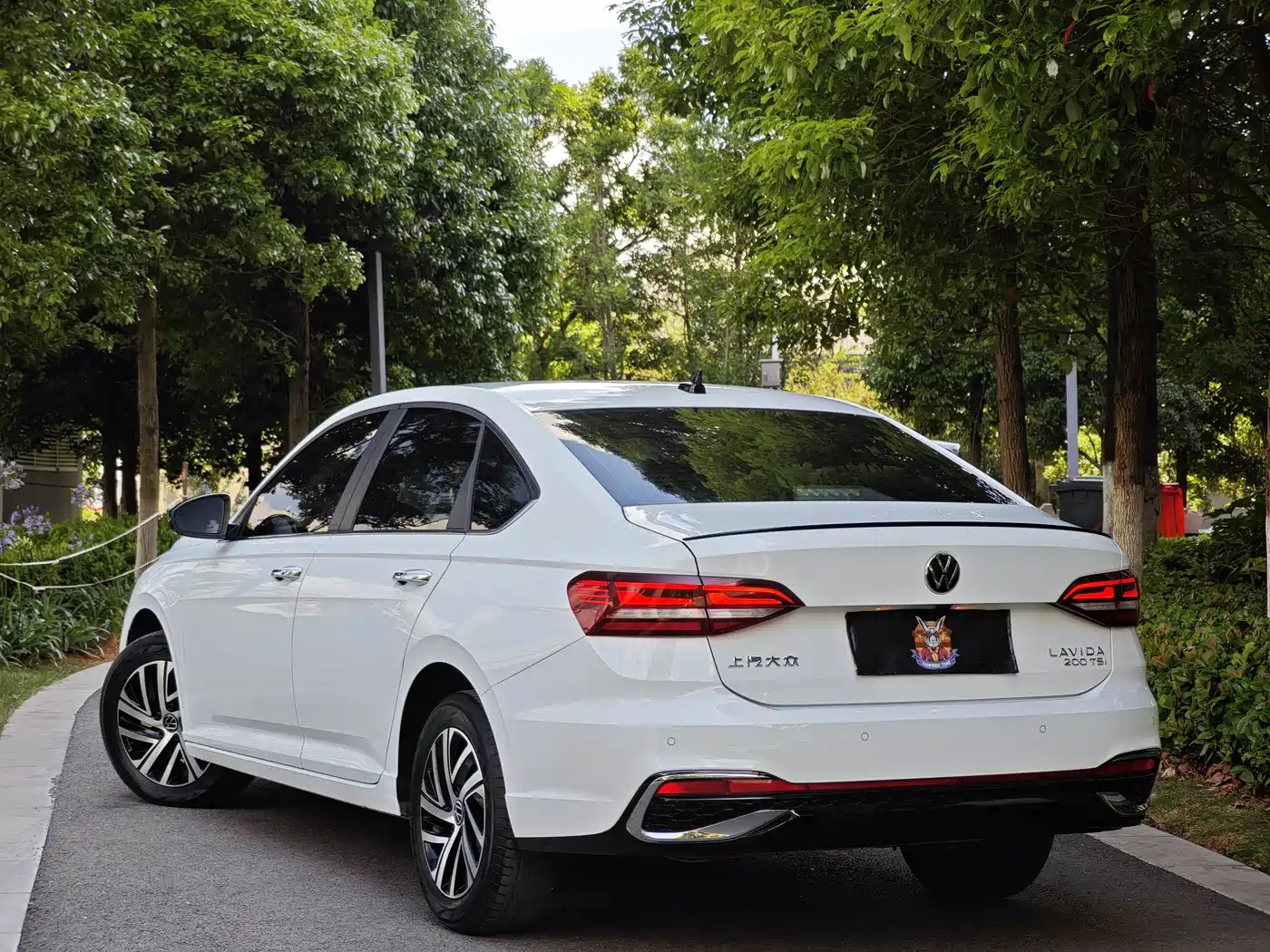 Volkswagen Lavida 2023 200TSI DSG Starlight Comfort Edition фото 5