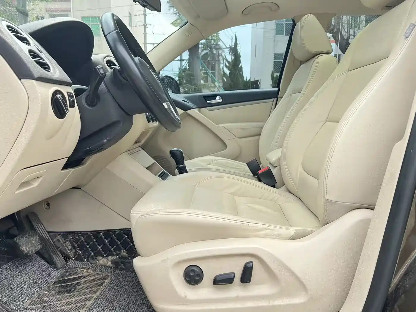 Volkswagen Tiguan 2013 2.0TSI Auto 4WD Luxury Edition фото 6