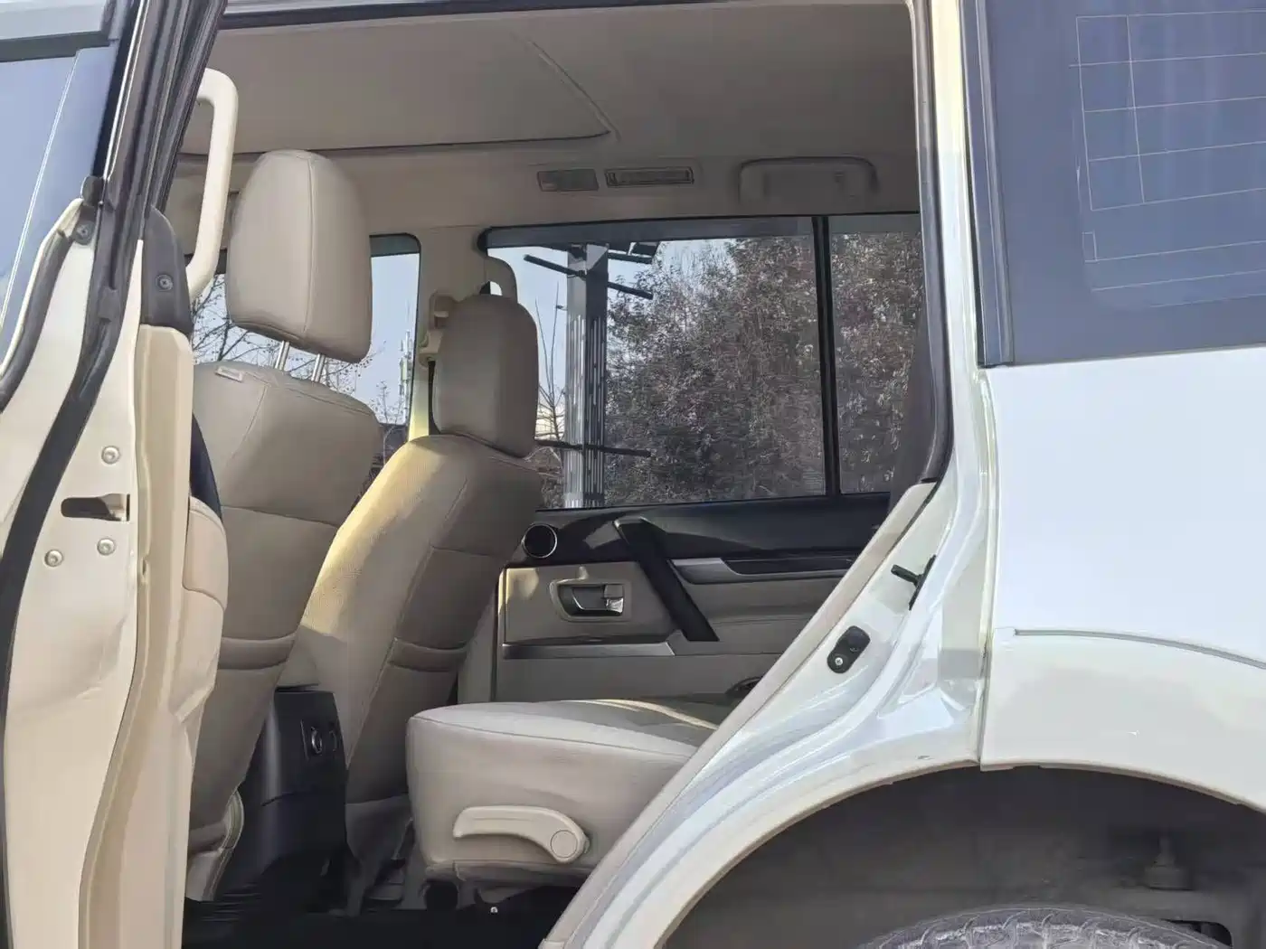 Mitsubishi Pajero (Import) 2018 3.0L Automatic Premium Edition фото 18