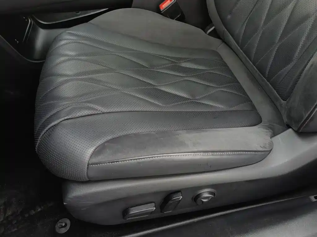 Roewe D7 2023 2023 DMH 125km Excellence Edition