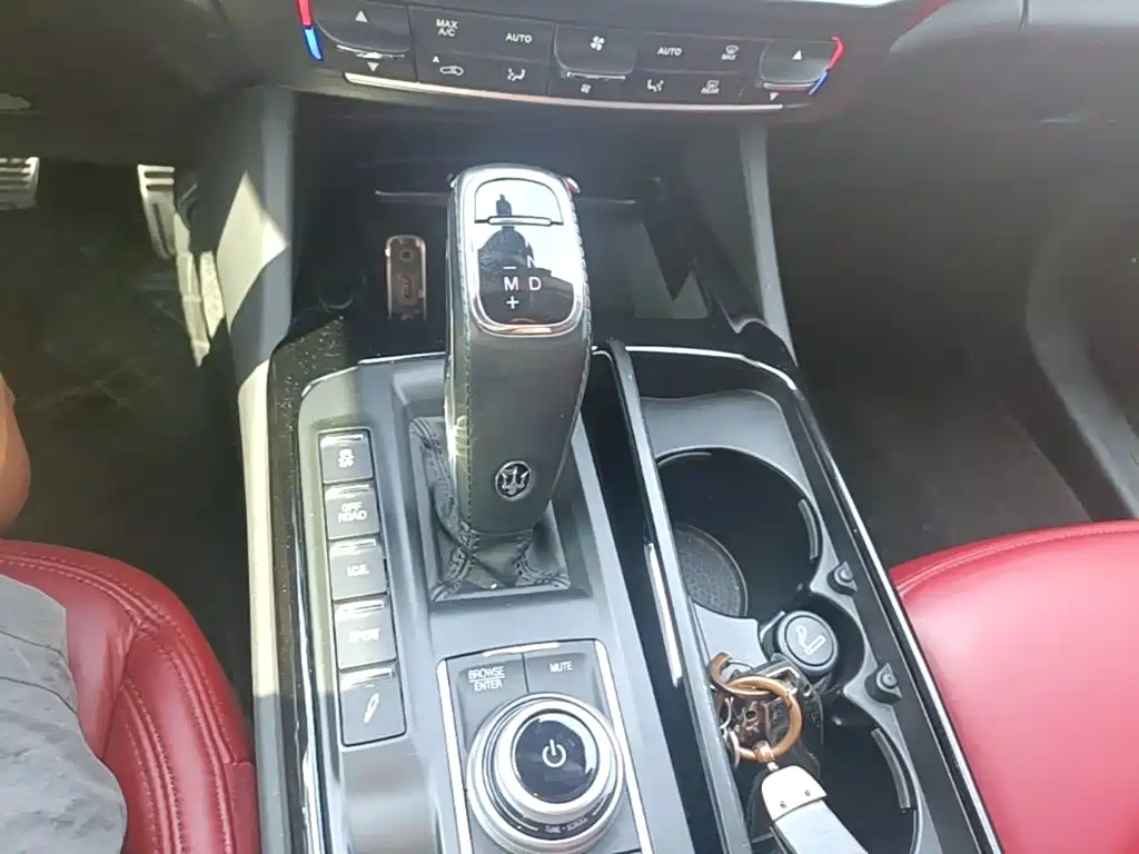 Photo 14 - Maserati Levante