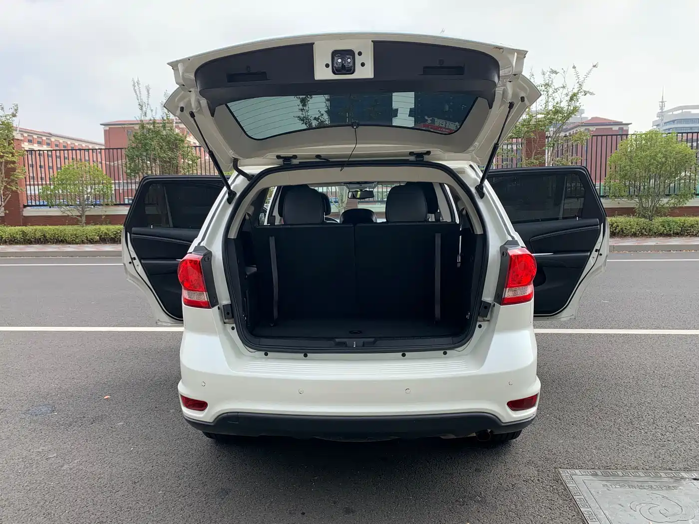 Dodge Journey 2014 2014 2.4L FWD Touring Edition