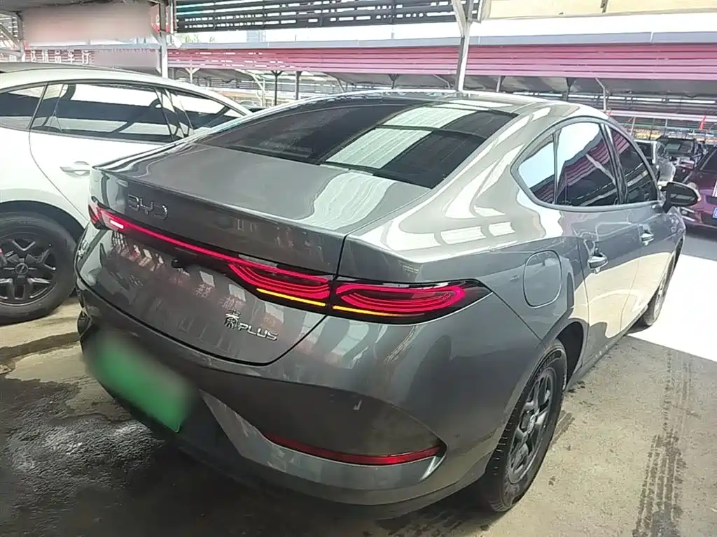 BYD Qin PLUS 2025 DM-i Smart Drive 55KM Leader фото 7