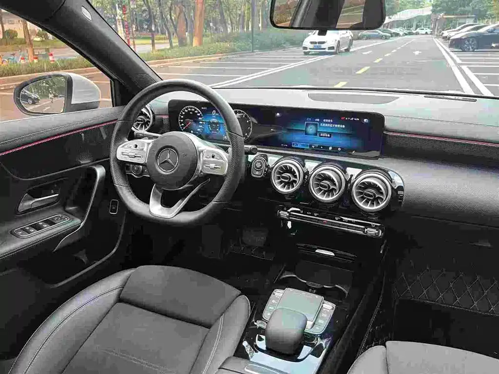 Photo 7 - Mercedes-Benz A-Class