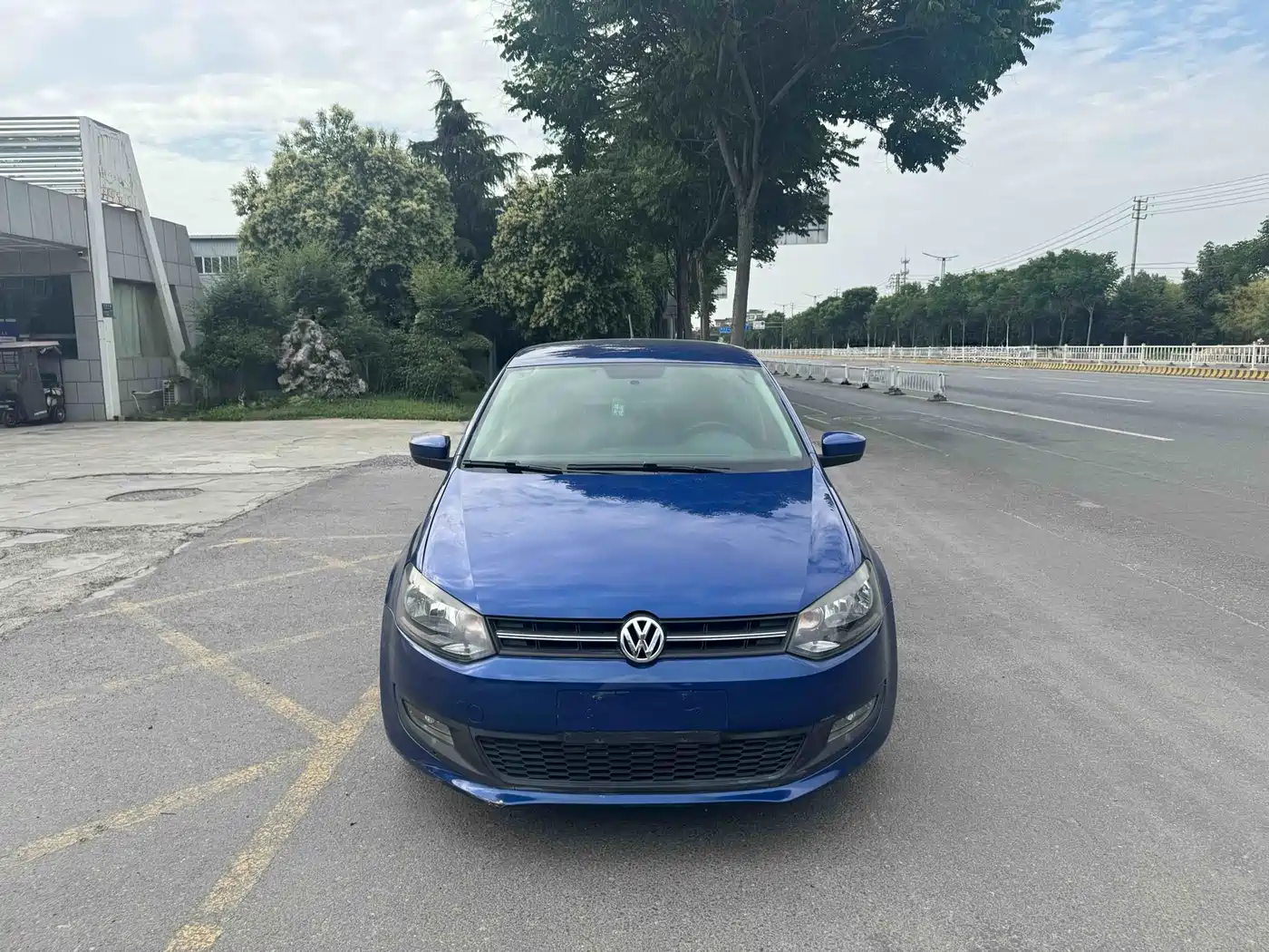 Volkswagen Polo 2011 1.4L Automatic Style Edition фото 7