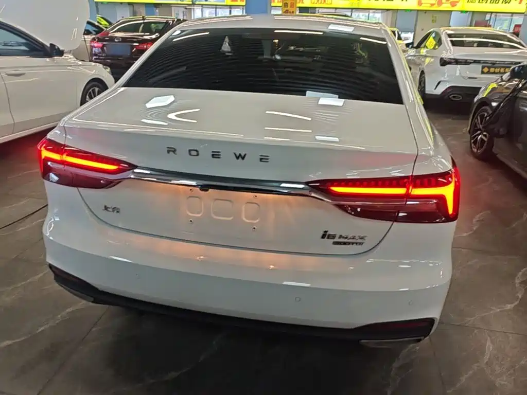Фото 6 - Roewe i6 MAX