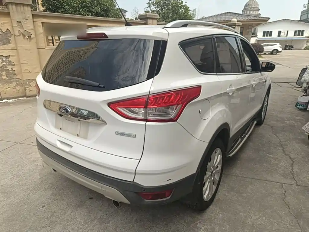 Фото 7 - Ford Kuga