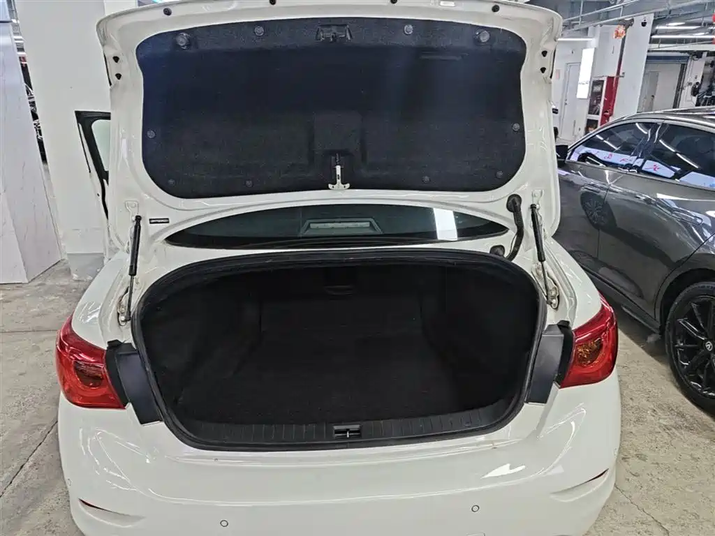 Infiniti Q50L 2017 2016 Model 2.0T Joy Edition