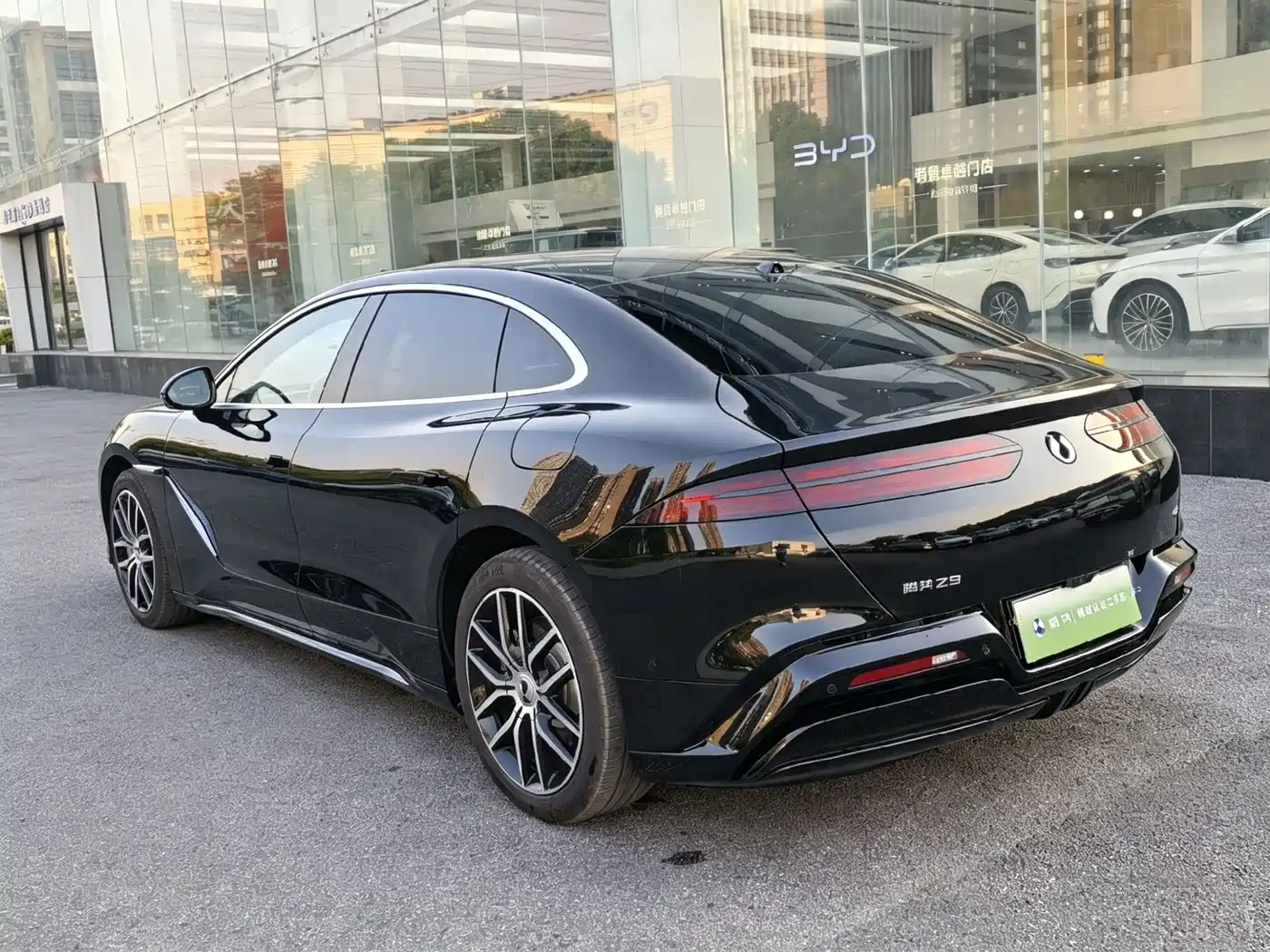 Denza Z9 2026 2024 Model 1100km AWD Pro Edition