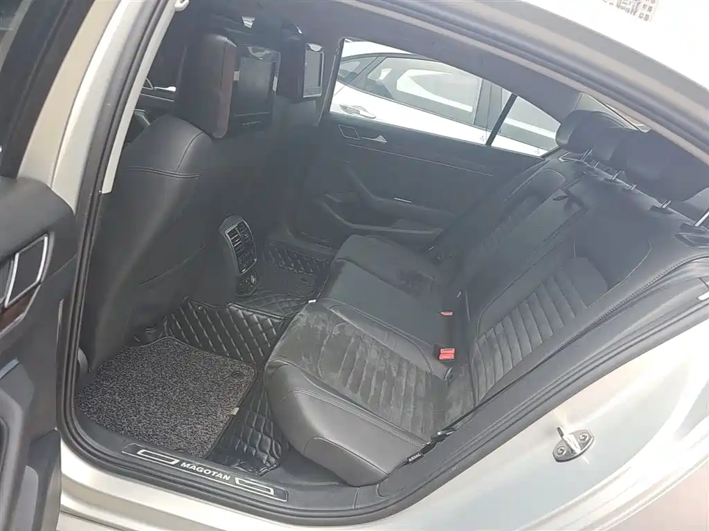 Volkswagen Magotan 2017 330TSI DSG Luxury фото 17