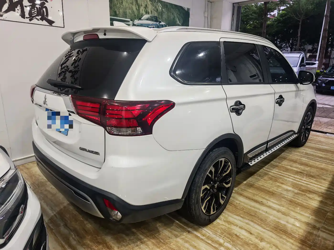 Mitsubishi Outlander 2021 2020 2.0L 2WD Premium 5-seater