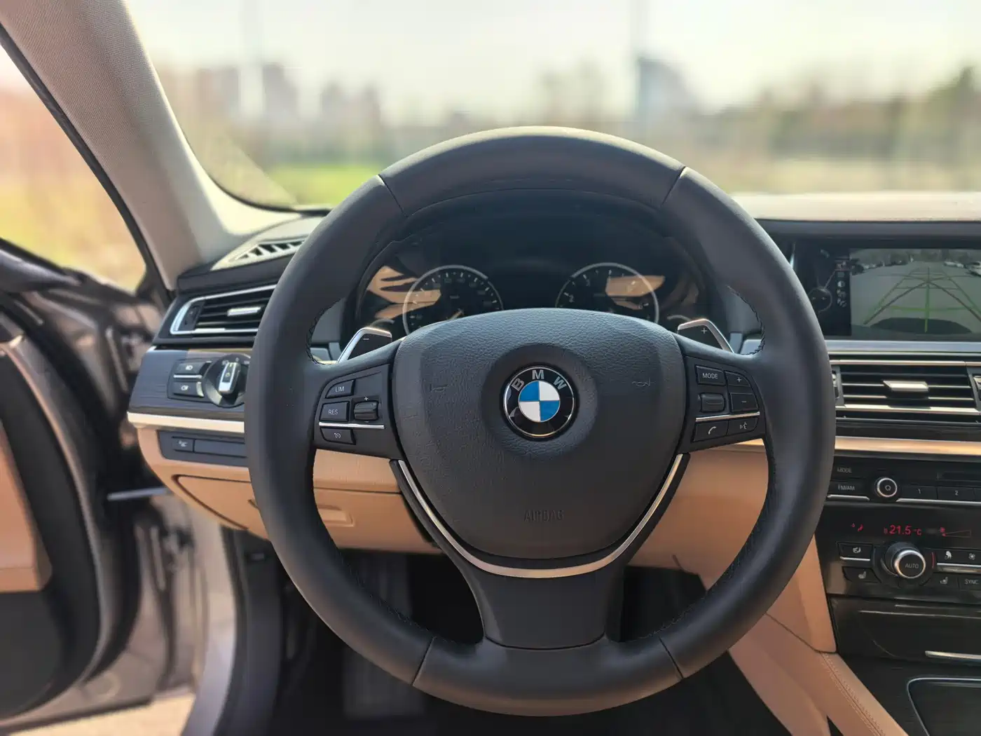 BMW 7 Series 2013 Model 740Li Leading фото 24