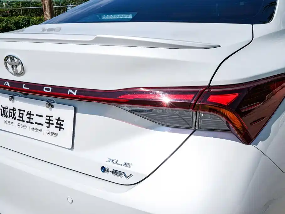 Toyota Avalon 2025 2024 Model Hybrid 2.5L XLE Prestige Edition