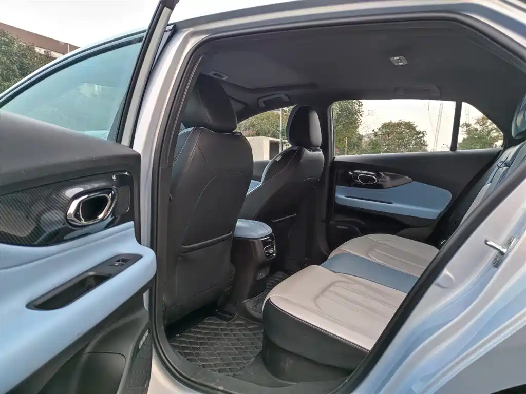 GAC Trumpchi Trumpchi Emkoo 2023 Shadow Leopard H Smart Hybrid фото 6