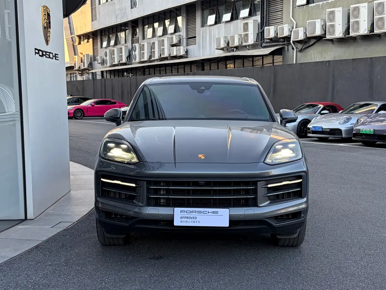 صورة 2 - Porsche Cayenne