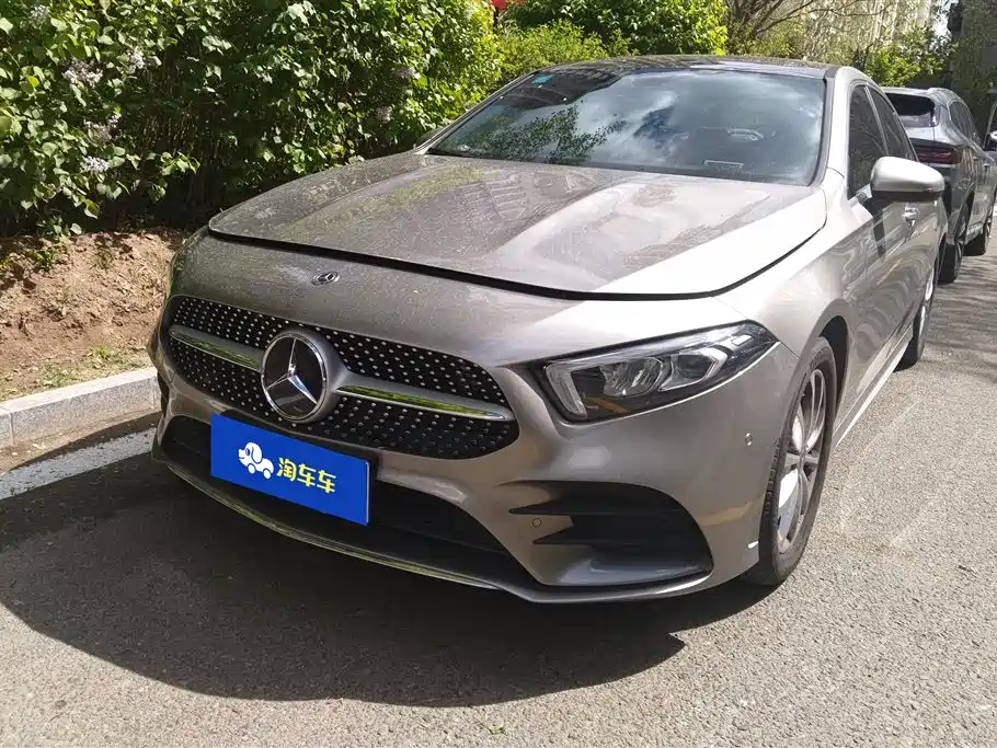 Mercedes-Benz A-Class 2020 A 200 L Sport Sedan фото 2