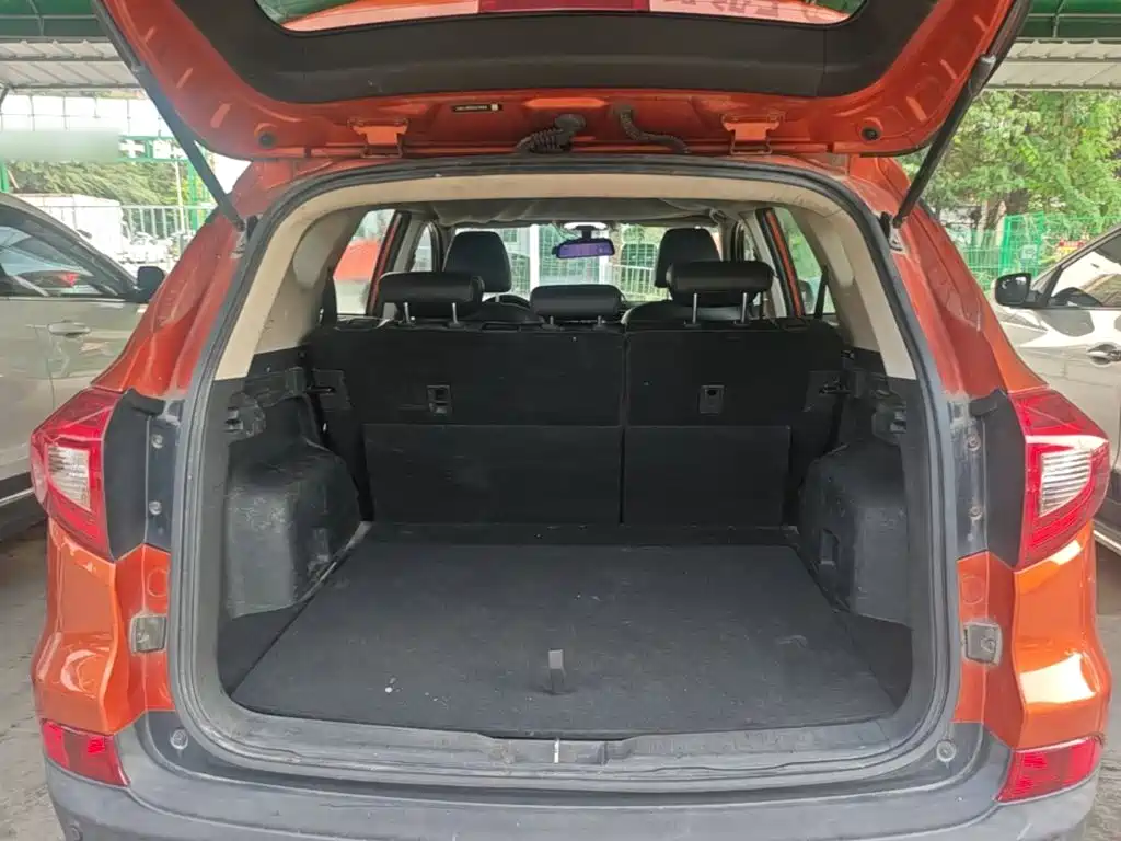 BYD Song 2016 2016 Unrivaled Edition 1.5TI Manual Leading Edition
